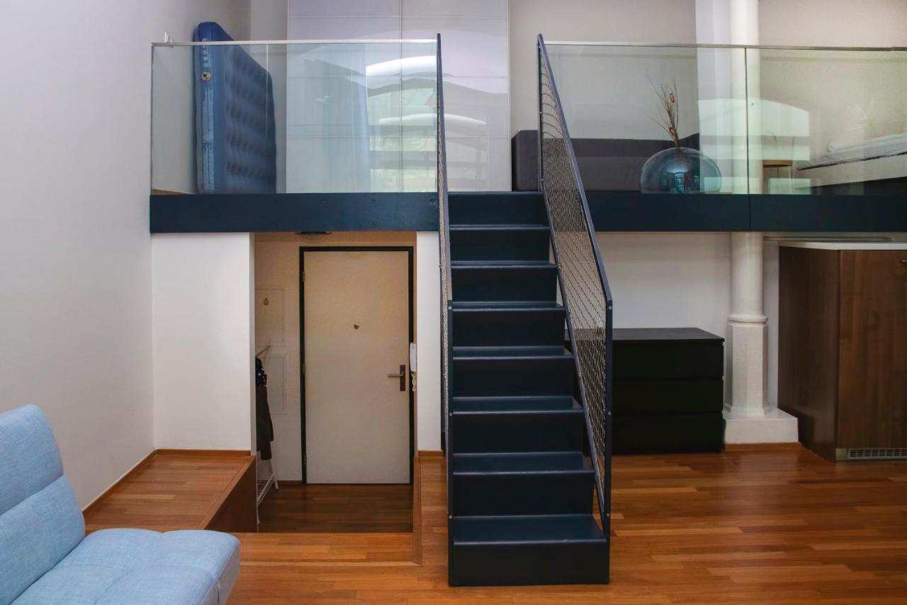 Modern Apartment With Terrace And Air Conditioning Praha Eksteriør bilde